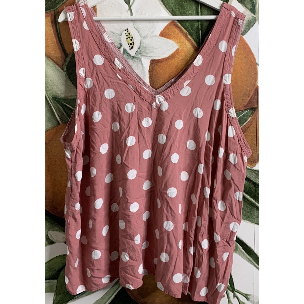 Torrid Size 3 3X Sleeveless Polka Dot V Neck and Back Pink Top